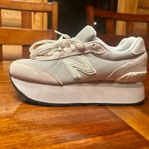 New Balance Women’s Platform Lace-Up Sneakers